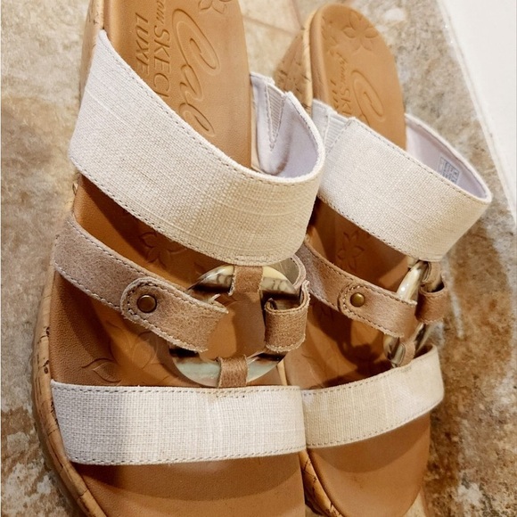 Skechers Shoes - Skechers Women's Beige and White Sandals NWT
